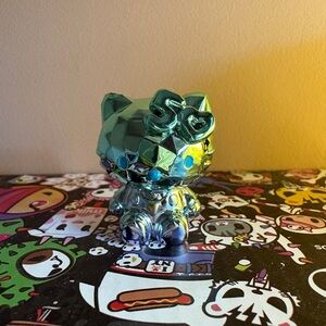 Hello Kitty 50th Anniversary Ombré Figurine GREEN & SILVER MIRRORED